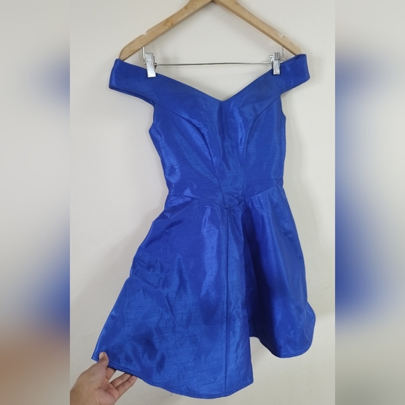 XS-S Royal Blue off the shoulder satin dress - Picture 3 of 5